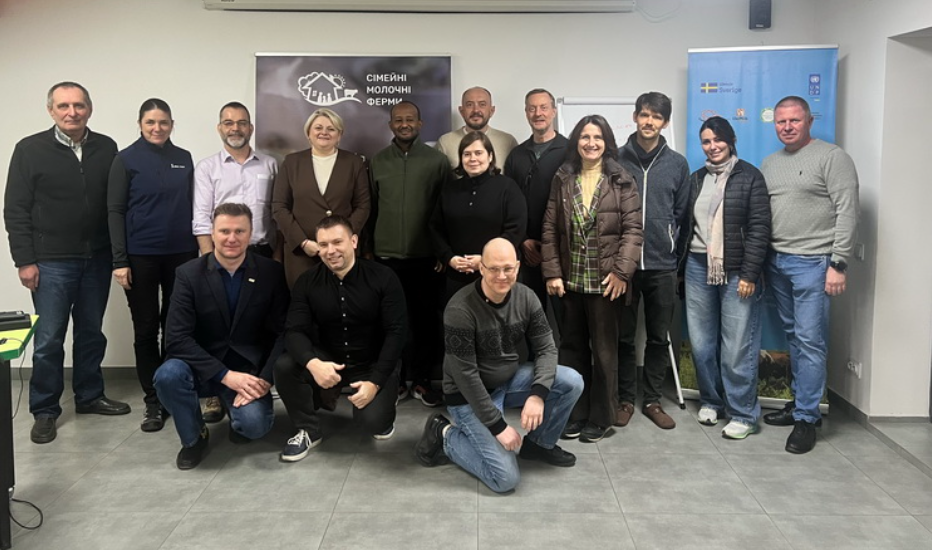 IFAD delegation at family dairy farms